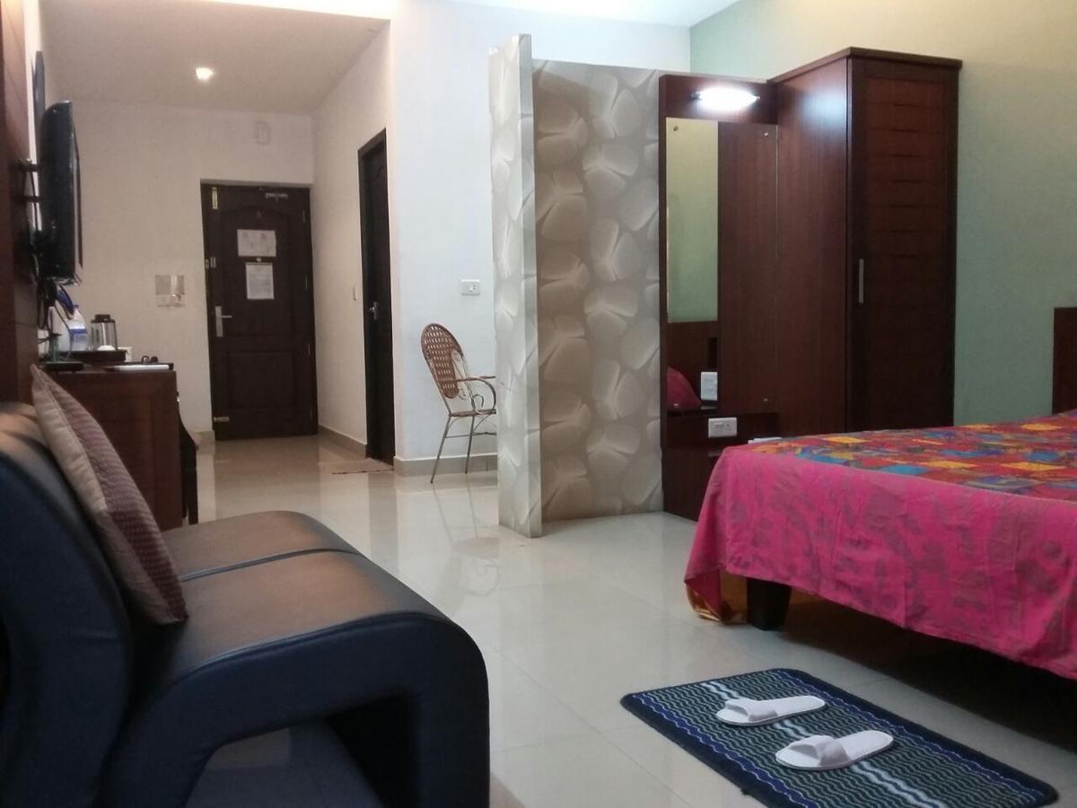 Hotel Soorya Regency Malappuram Bagian luar foto
