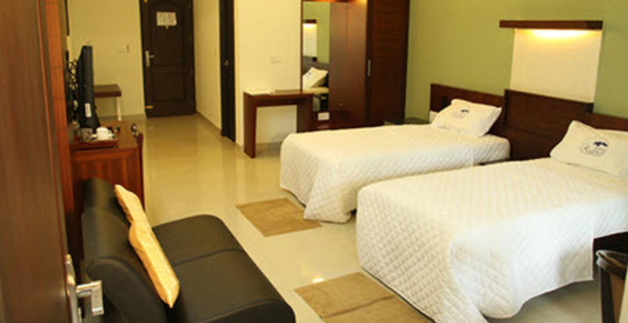 Hotel Soorya Regency Malappuram Bagian luar foto