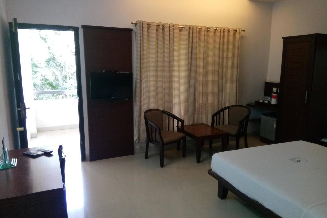 Hotel Soorya Regency Malappuram Bagian luar foto