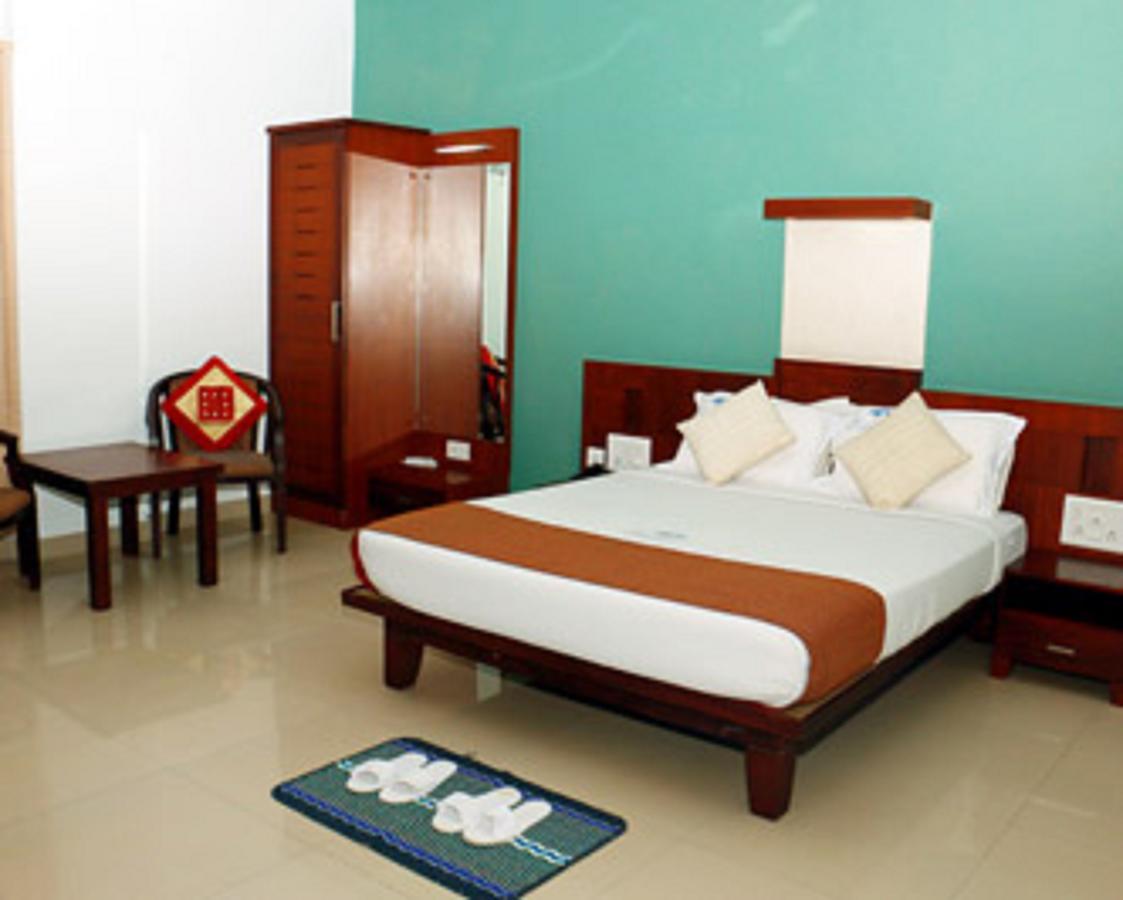 Hotel Soorya Regency Malappuram Bagian luar foto